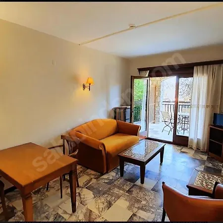 Alp Butik Ve Restoran מלון מרמריס