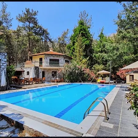 מלון Alp Butik Ve Restoran מרמריס
